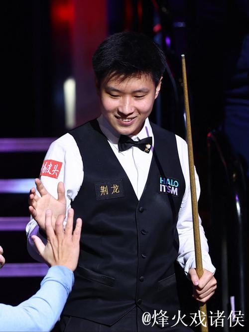 斯诺克上海大师赛：赵心童6-2晋级 下轮对阵丁俊晖